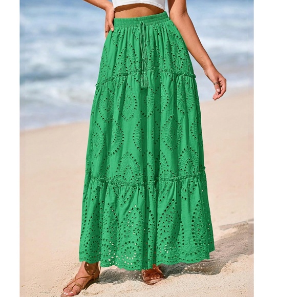 Boho Eyelet Lace stretchy waist Flowy Maxi Skirt - Picture 5 of 15